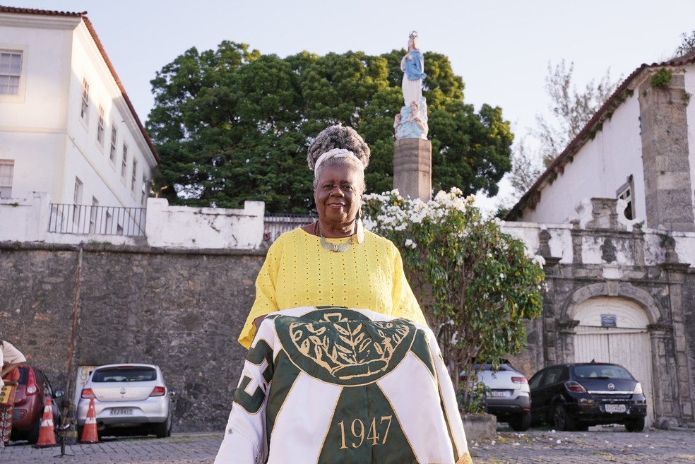 Conceição Evaristo é homenageada pelo Império Serrano no carnaval de 2026