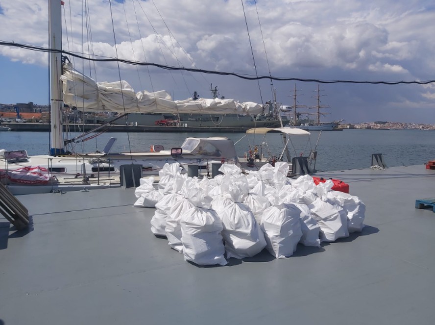 Toneladas de cocaína são apreendidas em veleiro pela Marinha de Portugal