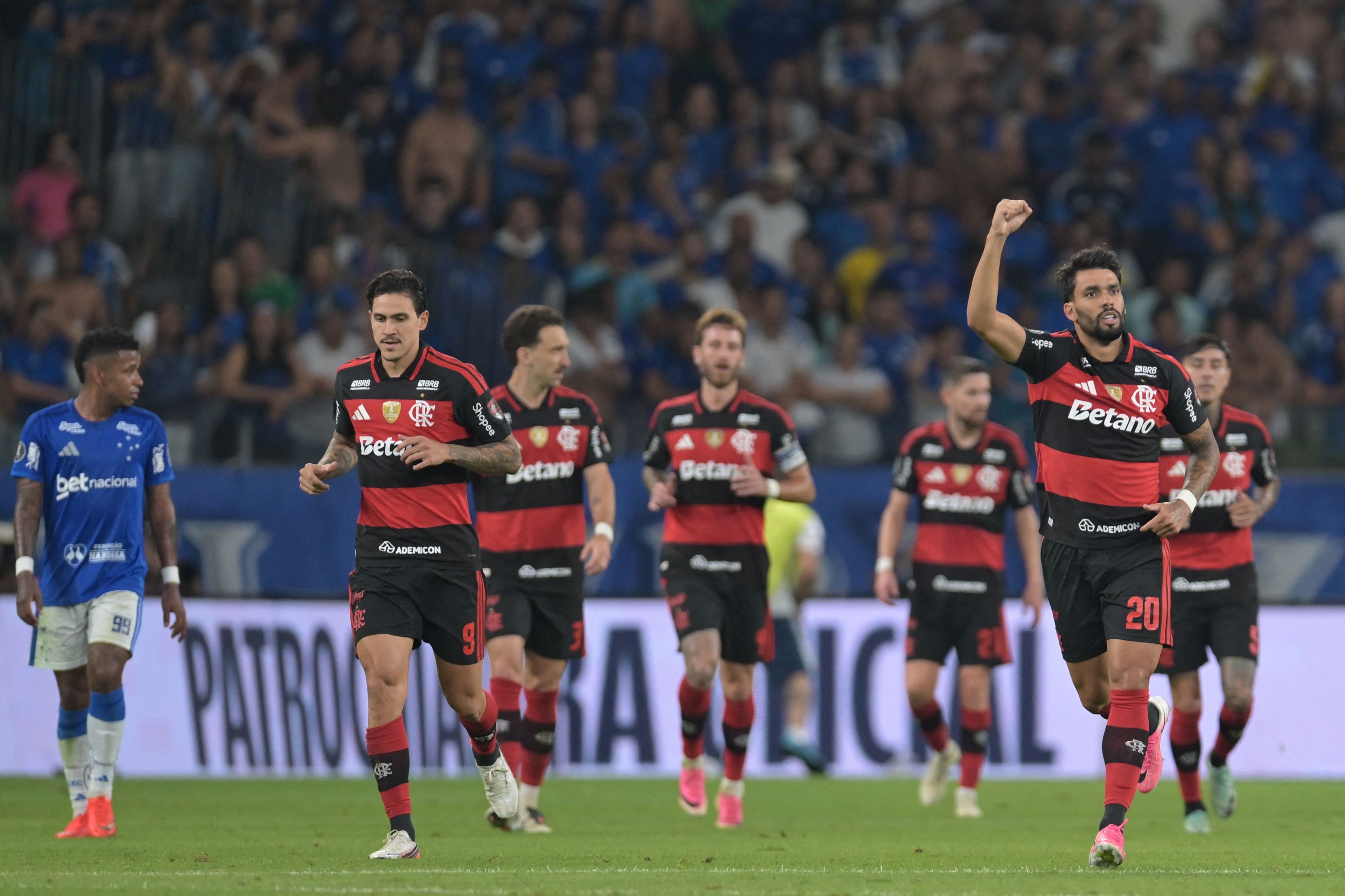 Paquetá prioriza disputa no meio-campo com Jorginho e deve ganhar vaga no Flamengo de Jardim - QTU Questões do Universo