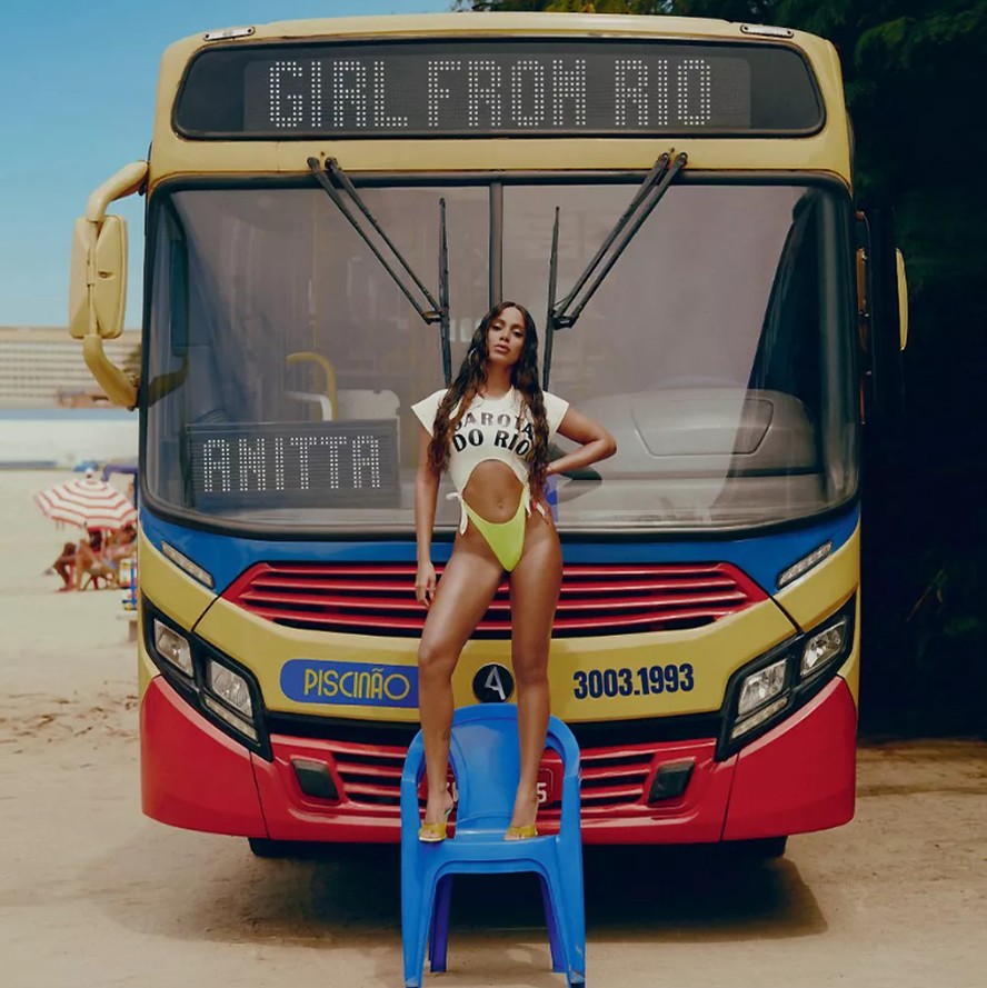 Anitta em imagem promocional do clipe de Girl From Rio