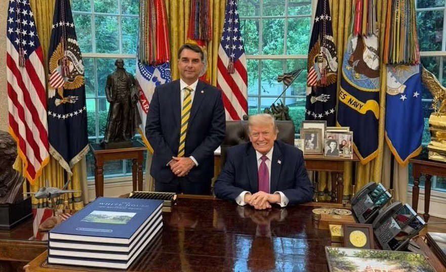 No Brasil, são mais de 46,3 milhões de menções a Trump nas redes sociais