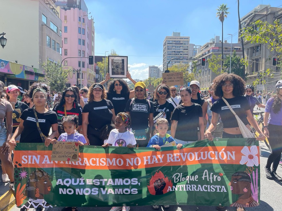 Mulheres negras marcham no Dia Internacional da Mulher, em Santiago — Foto: Arquivo pessoal