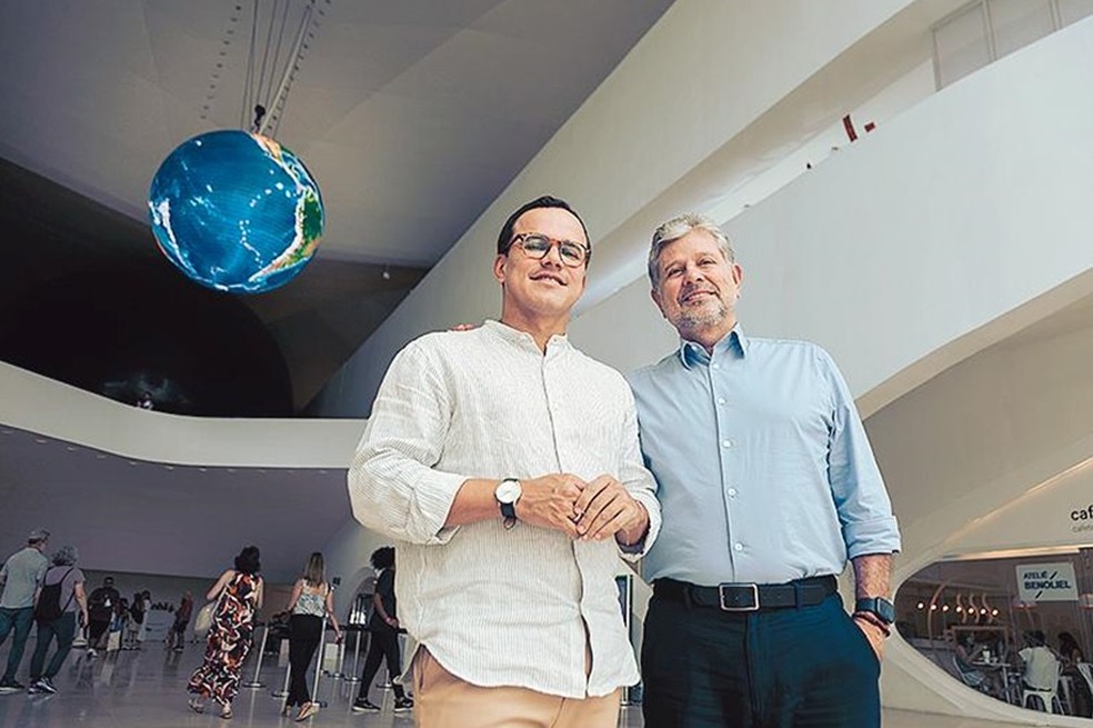 Cristiano Vasconcelos e o Ricardo Piquet, no Museu do Amanhã — Foto: Leo Martins