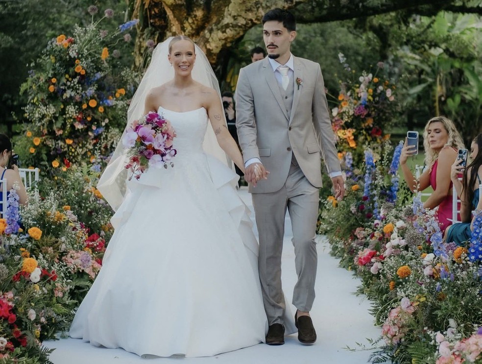 Filho de Fernandão, Enzo Bizzotto homenageia ex-jogador em seu casamento — Foto: Divulgação