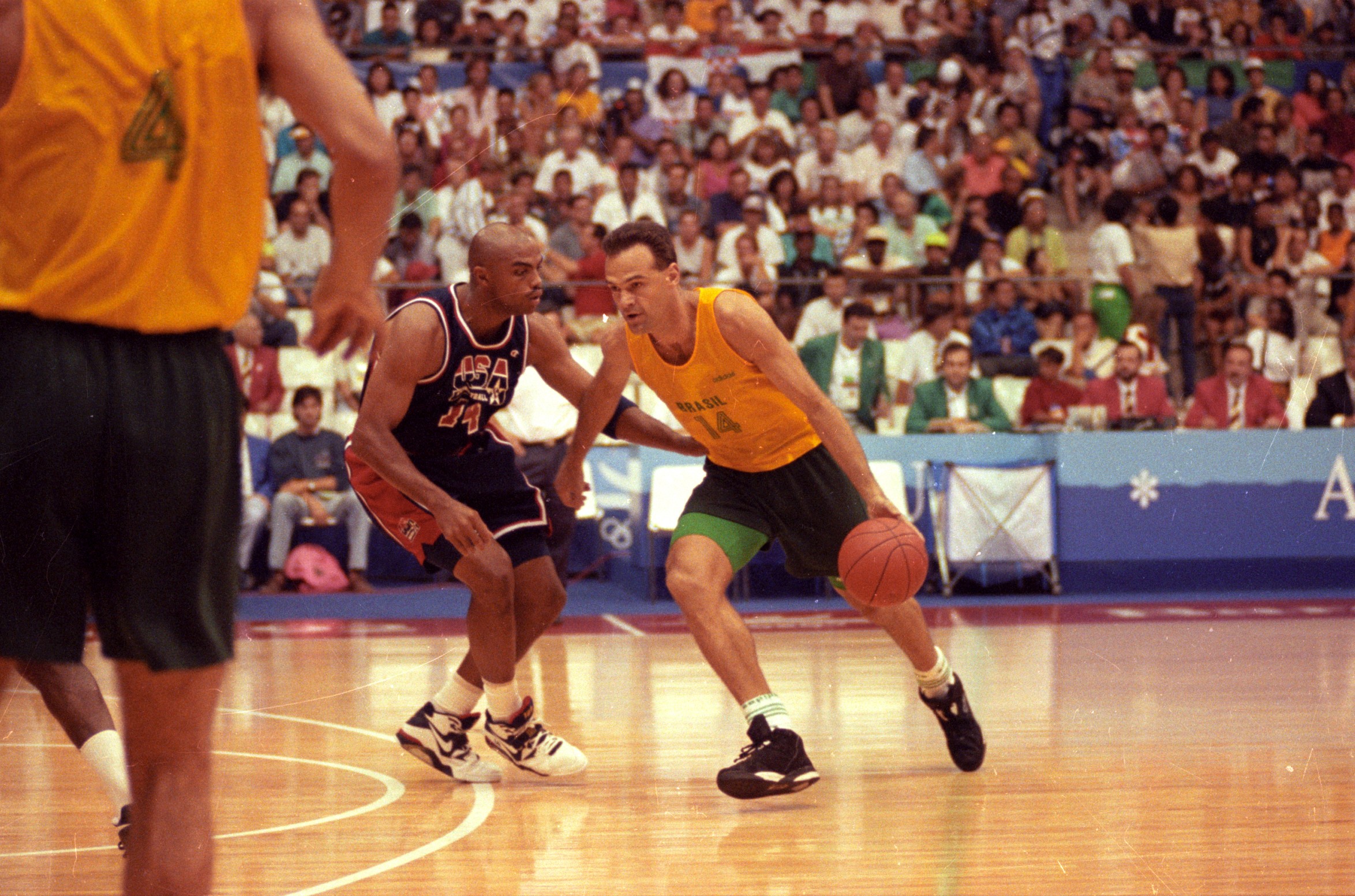 Oscar enfrentou Dream Team dos Estados Unidos em 1992; relembre o desempenho