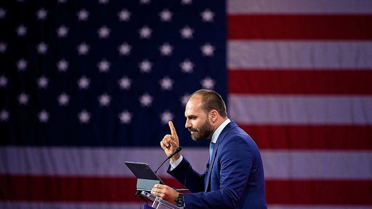 Eduardo Bolsonaro condenado: direita ironiza decisão do STF, e governistas falam em 'vitória contra golpistas' Eduardo Bolsonaro condenado: direita ironiza decisão do STF, e governistas falam em 'vitória contra golpistas'