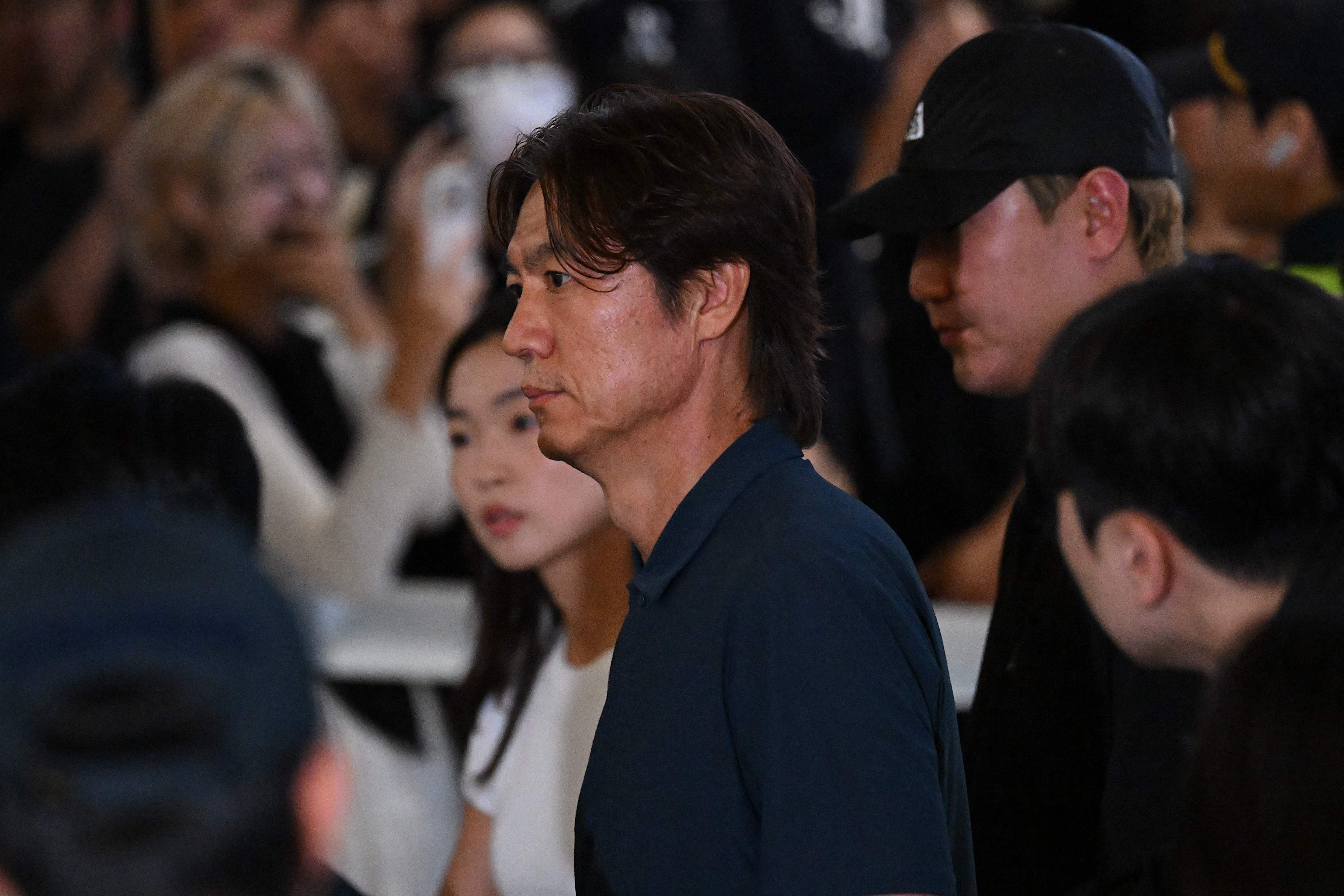 Após ameaças de morte, ex-técnico da Coreia quebra silêncio: ‘Tive que proteger minha família’