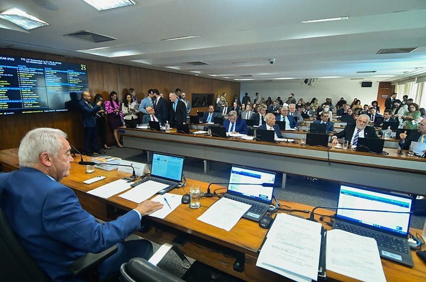 Senado aprova projeto que proíbe fiança para acusados por pedofilia; texto vai à Câmara