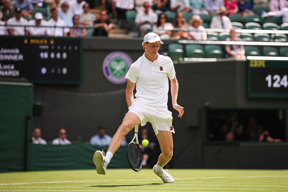 Jannik Sinner em Wimbledon 2025 — Foto: AFP