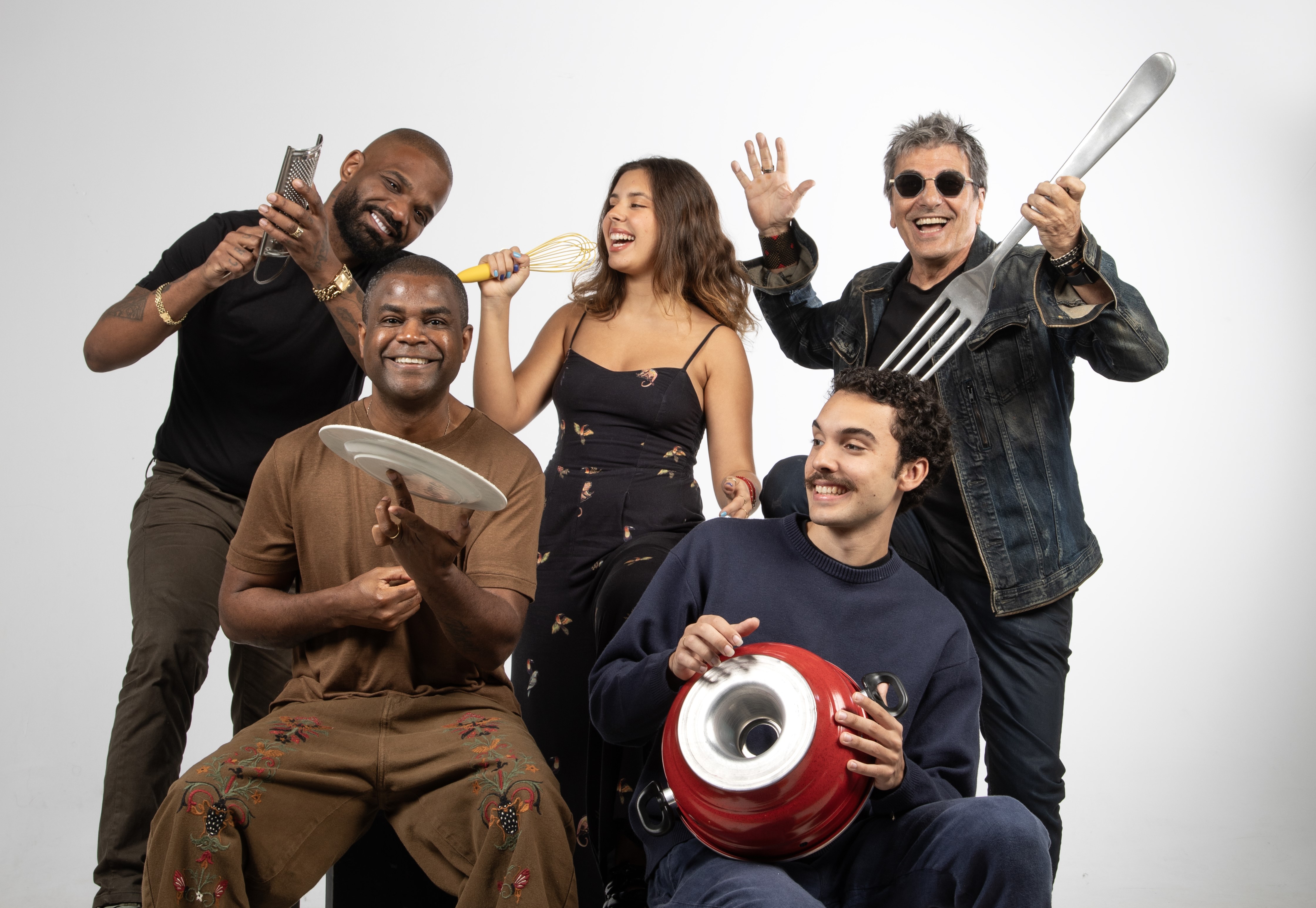 Tem batuque na foto: veja vídeo com bastidores do encontro reunindo músicos que estão no Rio Gastronomia