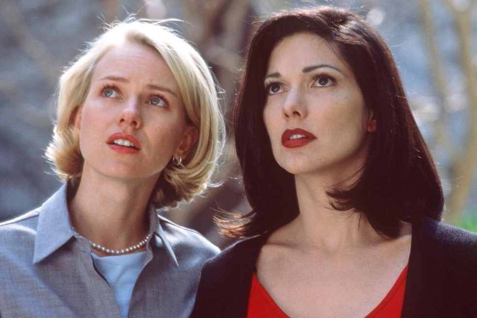 Naomi Watts e Laura Harring em cena do filme 'Cidade dos sonhos' (2001) — Foto: Divulgação