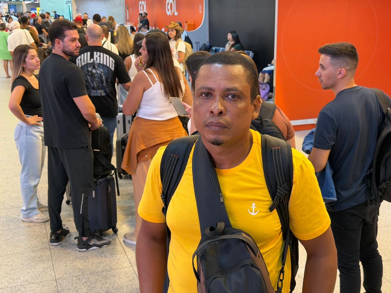 'Piloto disse que teríamos que ficar circulando, mas não tinha combustível', diz passageiro de avião que teve de voltar