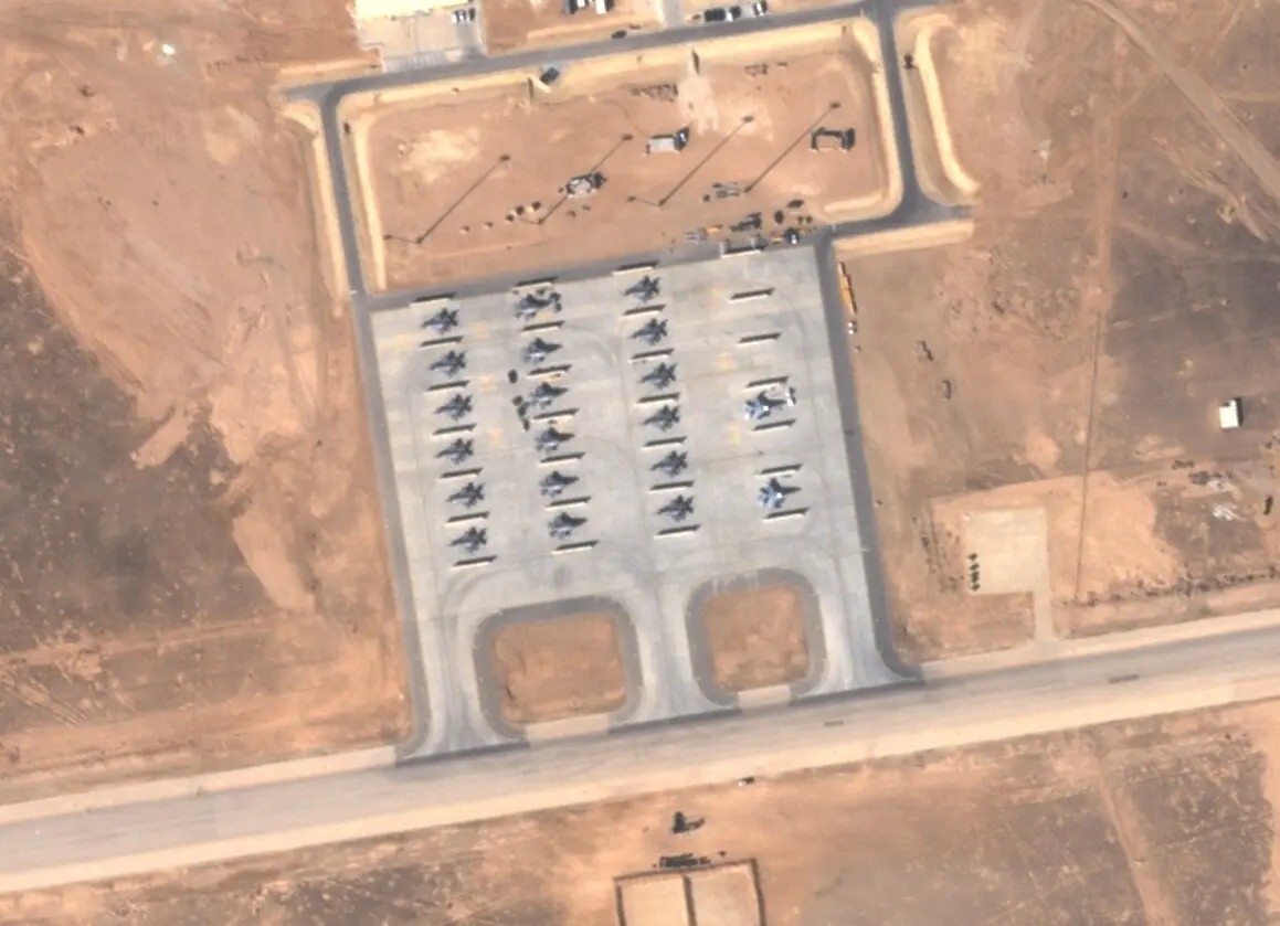 Porta-avi&atilde;o, Jord&acirc;nia como eixo e destr&oacute;ieres: saiba como o EUA ampliaram presen&ccedil;a militar no Ir&atilde;