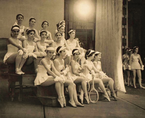 'Você já viu essa pessoa?' Theatro Municipal pede ajuda para identificar personagens ainda sem nome no seu acervo de fotos