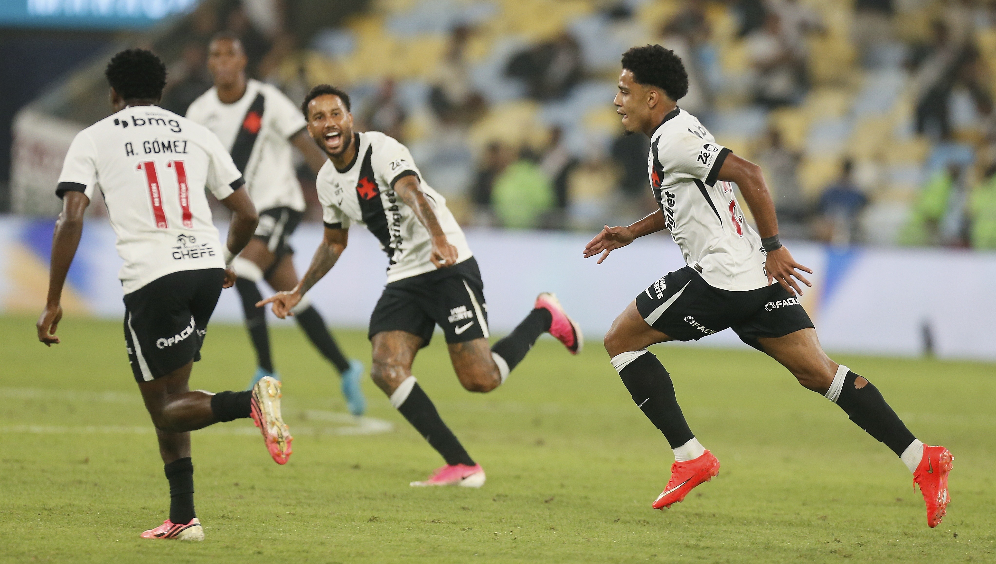 Brenner vive noite de herói com dois gols no Maracanã e Vasco elimina Fluminense na Copa do Brasil - QTU Questões do Universo