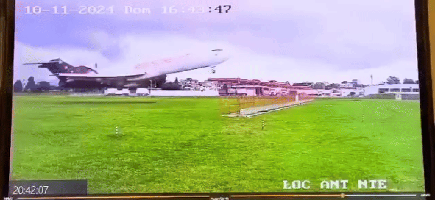 Aeronave carrega antena durante decolagem na Colômbia