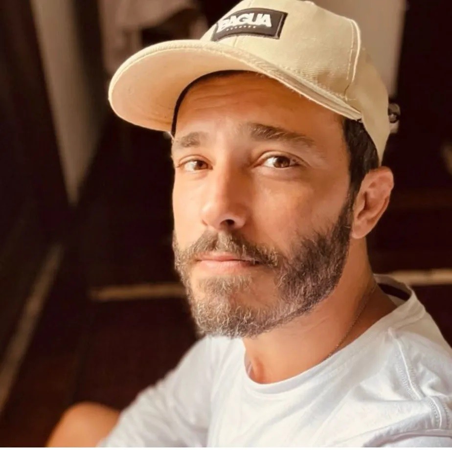 Thiago Rodrigues se despede do pai com homenagem nas redes: 'Que pessoa inimaginável você foi'