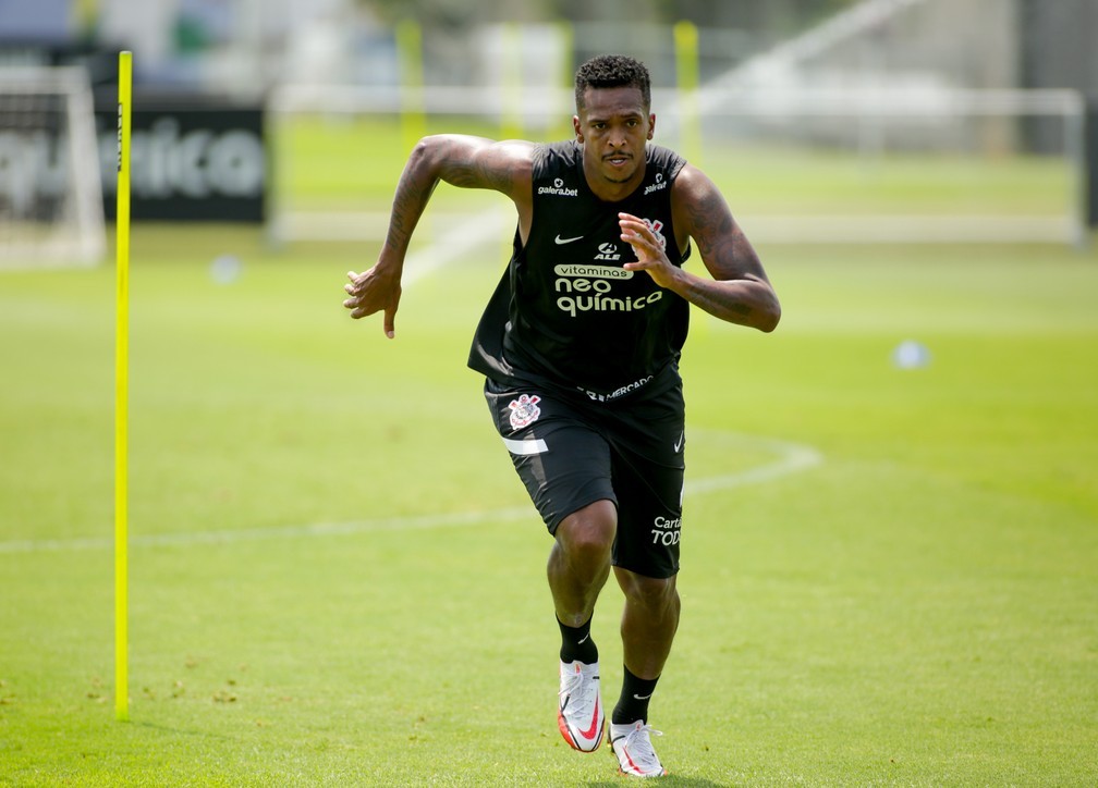 O centroavante Jô, de 35 anos, teve seu contrato rescindido pelo Corinthians e está sem clube  — Foto: RODRIGO COCA/AG. CORINTHIANS