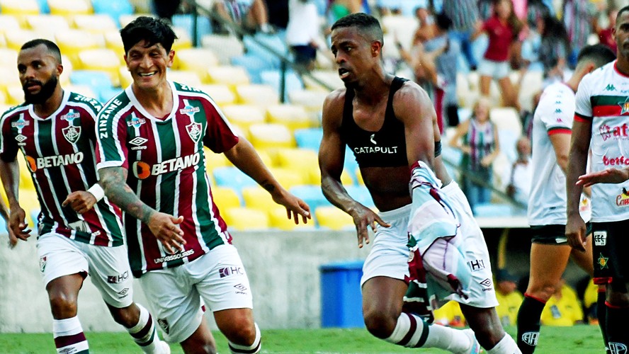 Cano marca, e Fluminense vence São Paulo no 'Jogo das Faixas' - Lance!