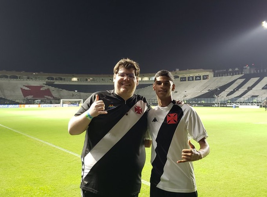 Vasco x Botafogo: como assistir ao clássico carioca na live do Casimiro