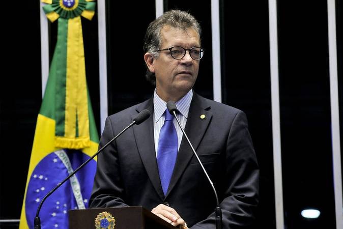 Parlamentares defendem proposta que reduz custos de contratações