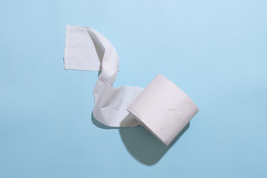 Duchinha, lenço umedecido ou papel higiênico: Qual a forma correta de se limpar?