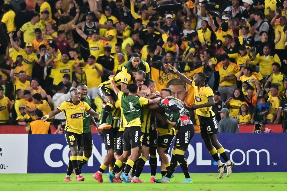 Barcelona de Guayaquil eliminou o Corinthians na Pré-Libertadores — Foto: MARCOS PIN / AFP
