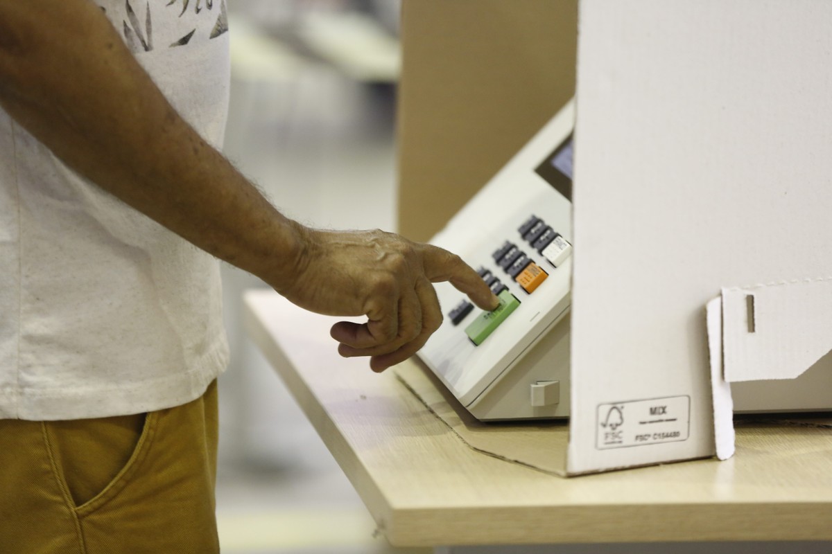 Em 147 seções eleitorais, lula ou bolsonaro tiveram todos os votos válidos, apesar da polarização