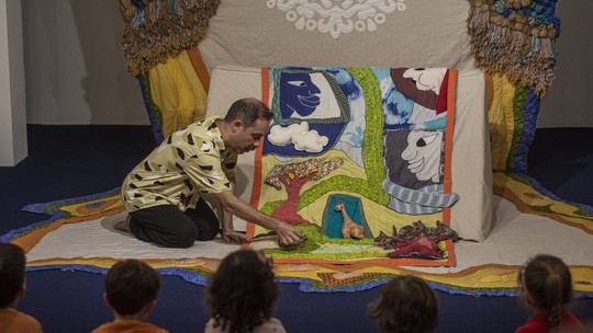 Os Tapetes Contadores de Histórias celebram 25 anos com exposição interativa e contação de histórias