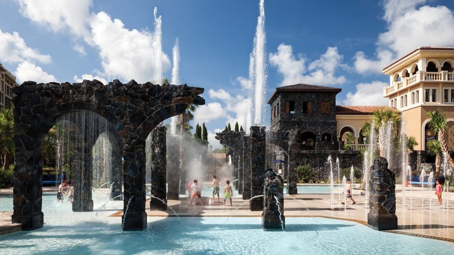 O parque aquático do luxuoso Four Seasons, que será casa da seleção brasileira antes da Copa América — Foto: divulgação
