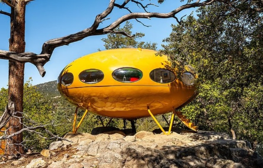 Casa histórica em formato de disco voador é colocada à venda por R$ 8 ...