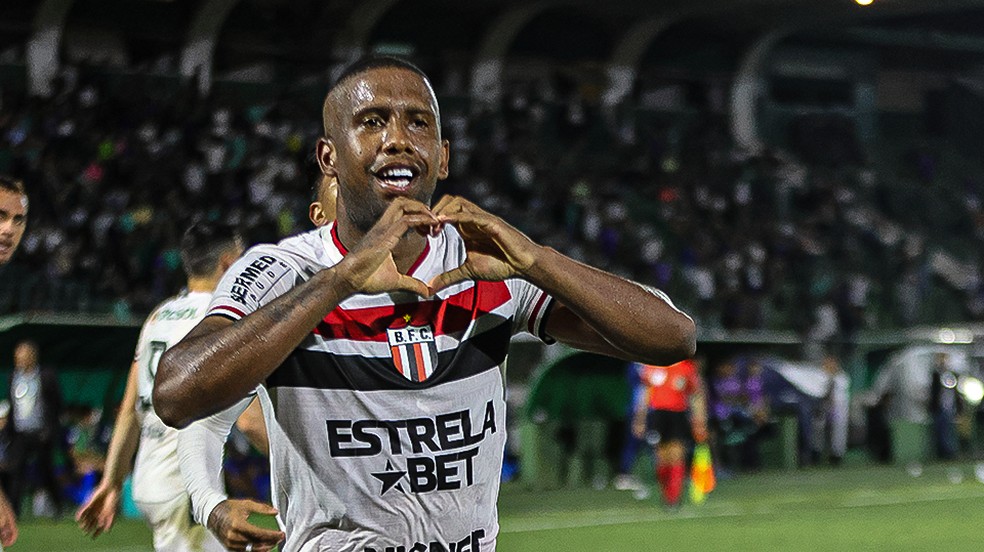 Jonas Toró, jogador do Botafogo-SP — Foto: Agência Botafogo
