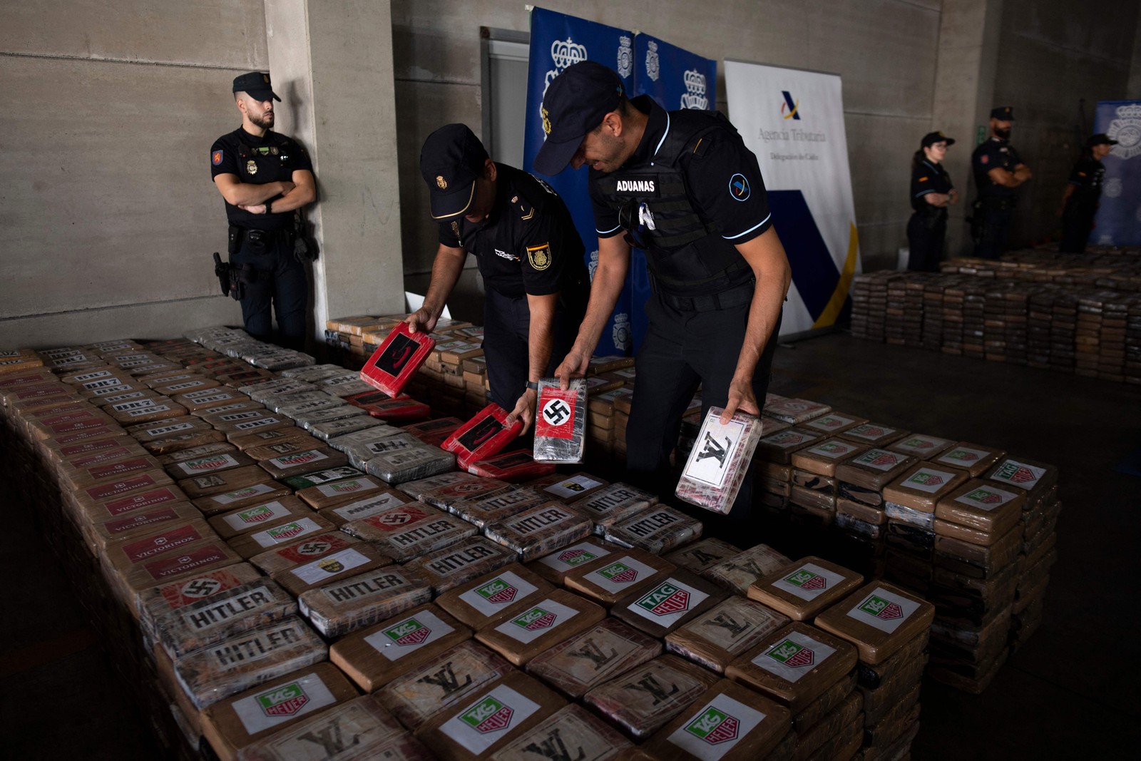 Essa foi a maior apreensão da droga de sempre no país — Foto: Jorge Guerrero / AFP