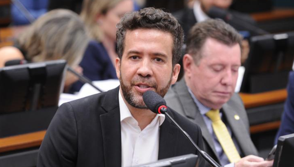 Boulos vota para arquivar ação contra Janones no Conselho de Ética