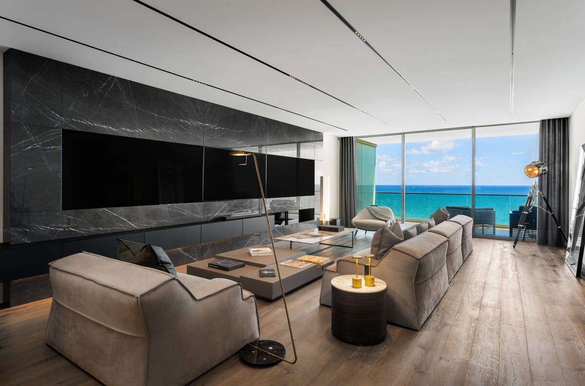 Kaká adquire luxuoso apartamento em Miami por R$ 44 milhões