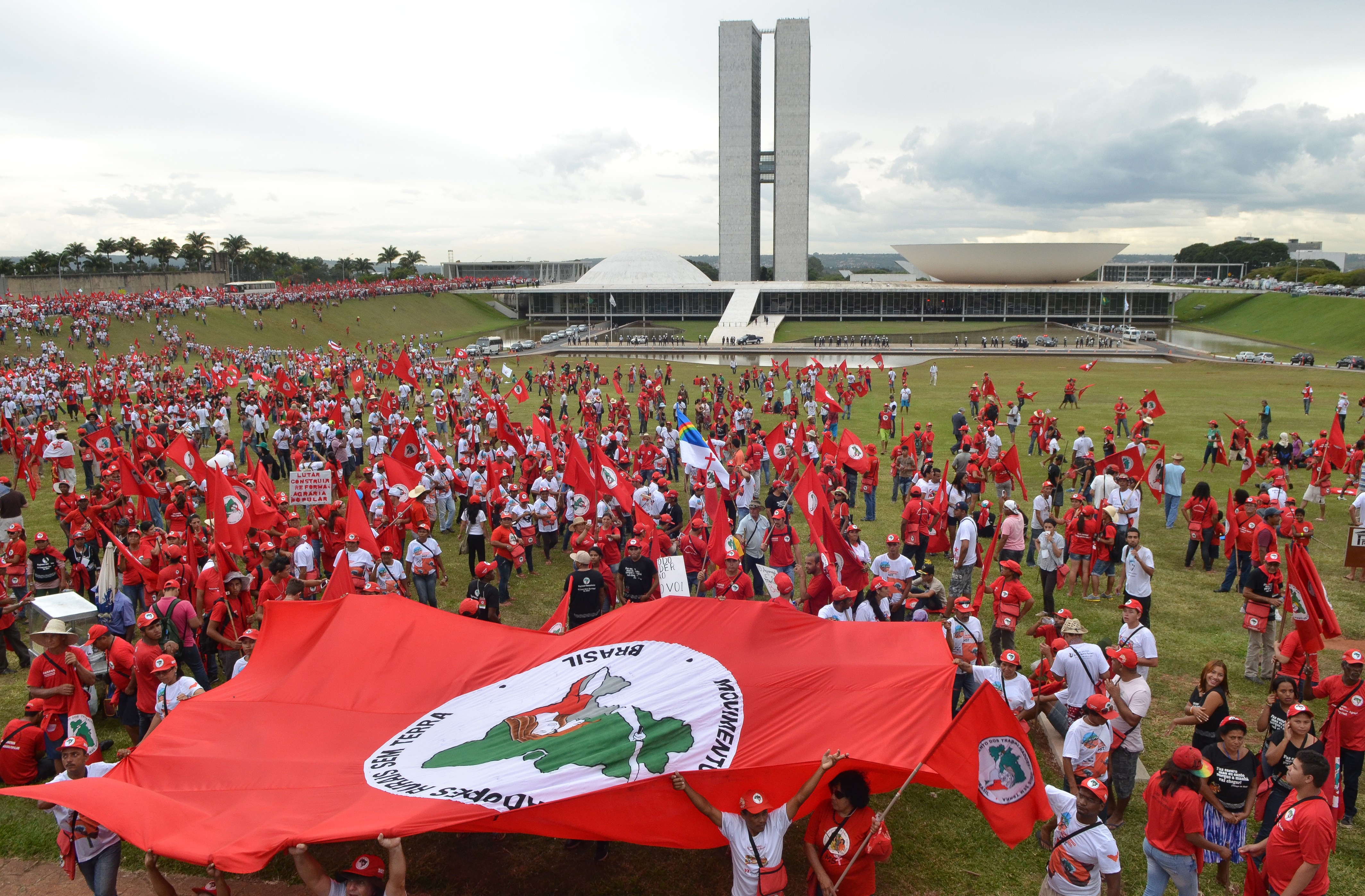 MST elege 43 militantes e 90 políticos comprometidos com o movimento