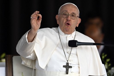 O que vai vestir o Papa Francisco em Lisboa? É burel e português, com  certeza, Jornada Mundial da Juventude
