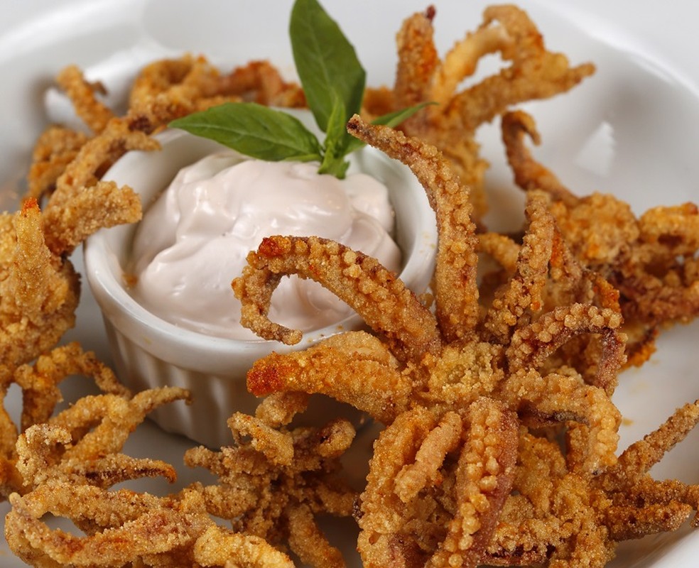 Zuza Fish Bar: torresmo de lula — Foto: Divulgaação Zuza Fish Bar