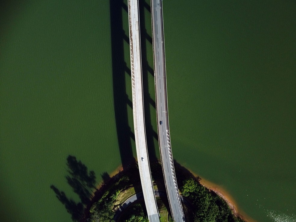 Vista aérea da reserva do Cantareira, o maior reservatório de São Paulo — Foto: Edilson Dantas