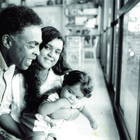 Aqui, com o pai, Gilberto Gil, e o filho, Francisco — Foto: Arquivo pessoal