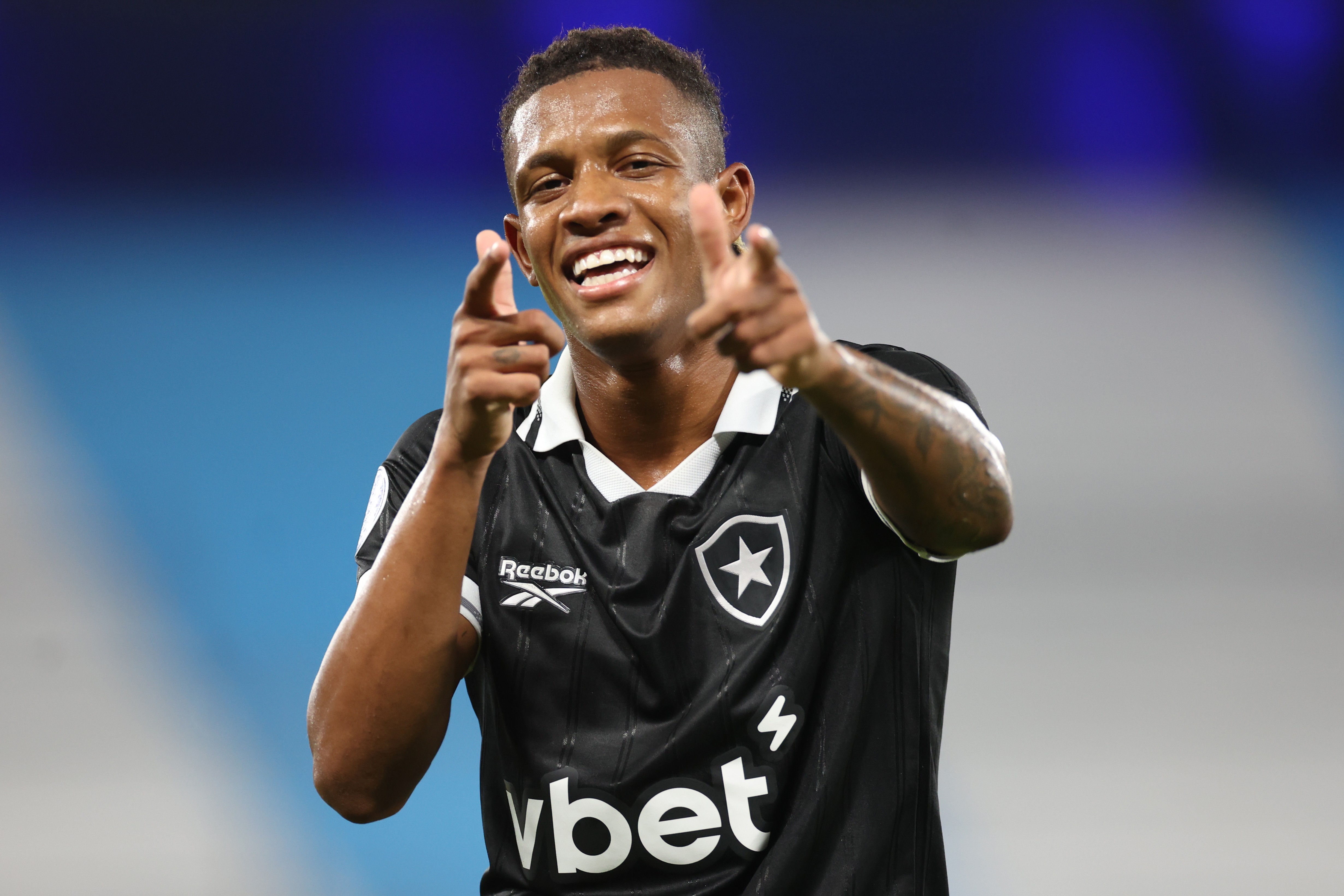 Na fase mais artilheira da carreira, Danilo brilha no Botafogo e fica perto de vaga na Copa do Mundo