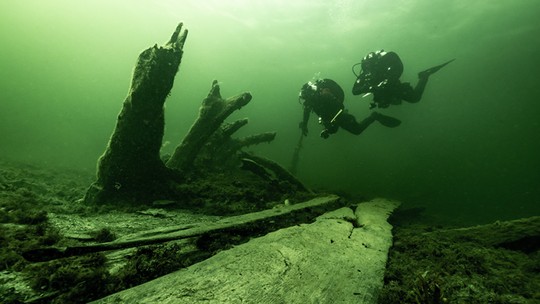Armaduras, ferramentas e munições: arqueólogos encontram relíquias centenárias em naufrágio, na Suécia; veja fotos