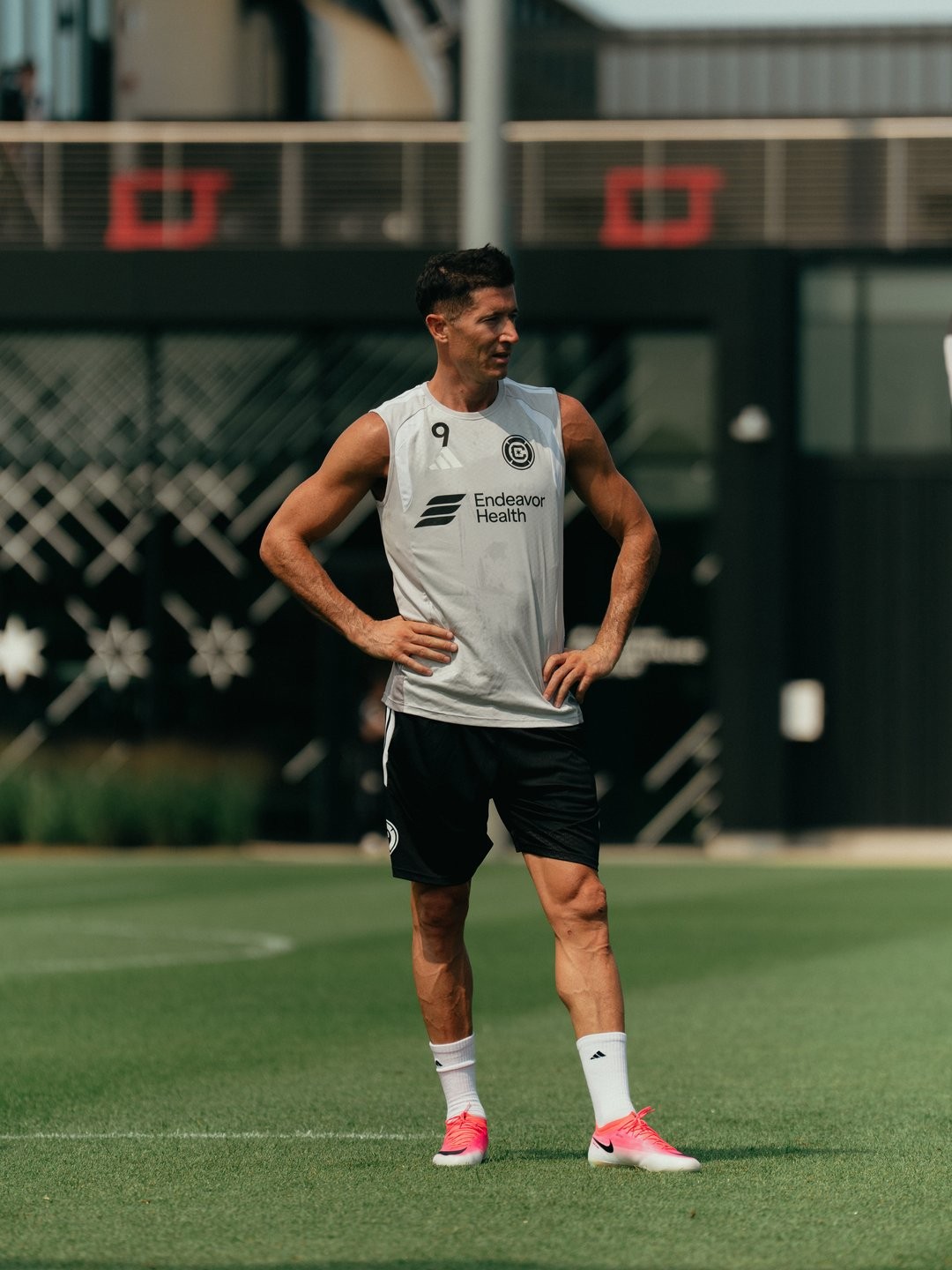 Qualidade do ar adia estreia de Lewandowski na MLS