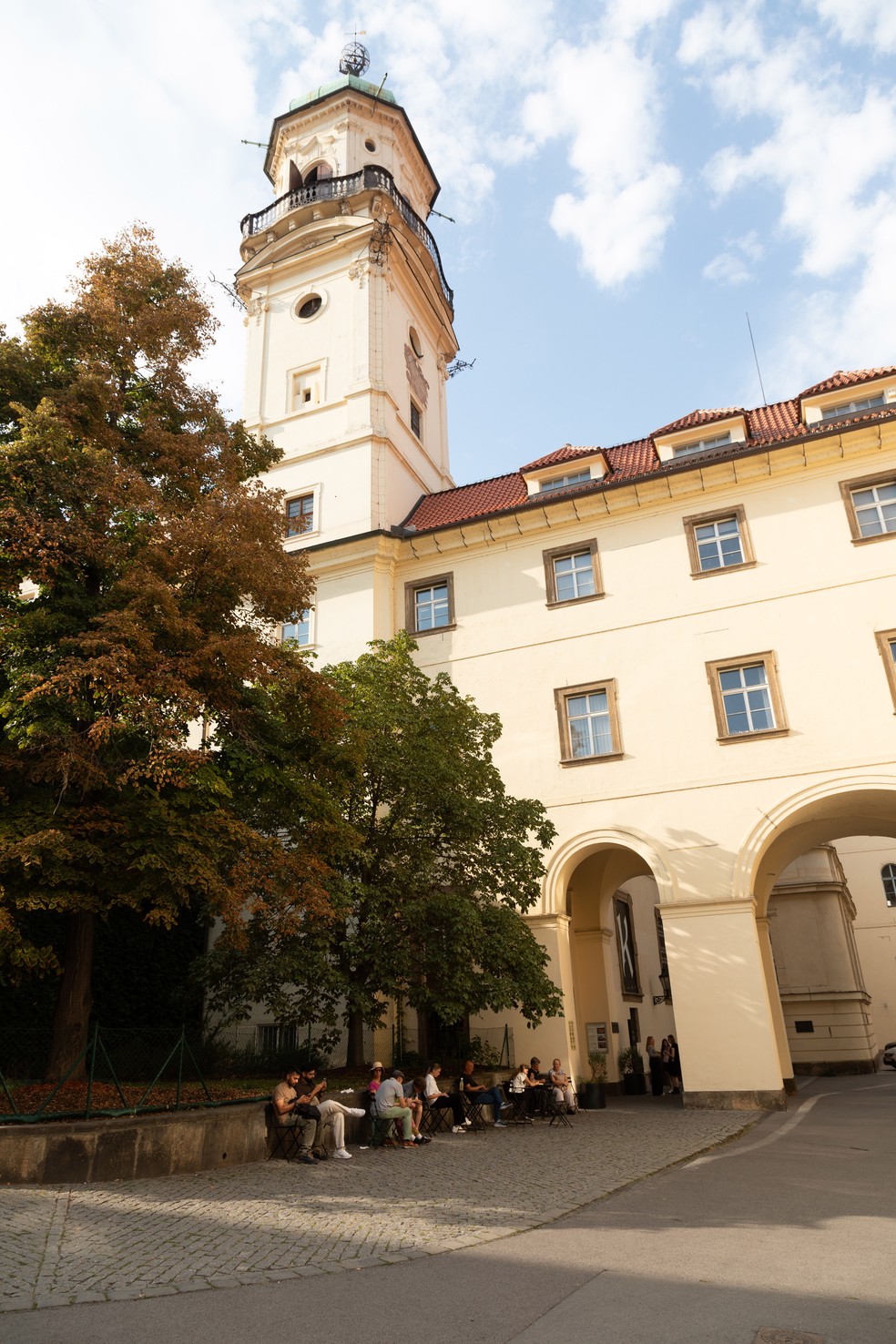 O exterior da Biblioteca Barroca, no Klementinum, em Praga, em República Tcheca — Foto: Lenka Grabicova/The New York Times