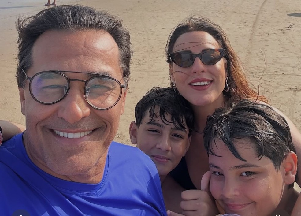 Luciano Xavier with his wife and children – Photo: Reproduction / Instagram
