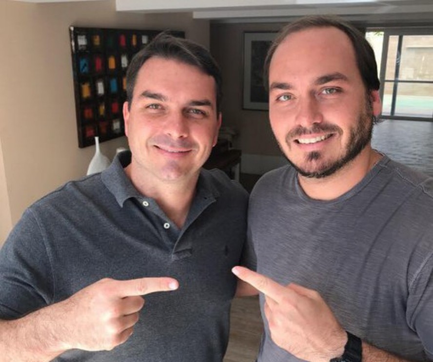 Carlos Bolsonaro em vídeo de apoio a Flávio Bolsonaro na convenção do PL