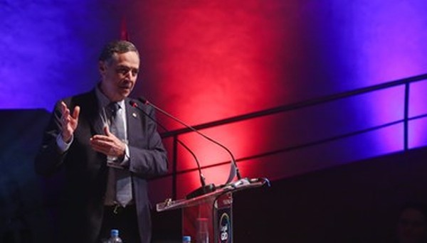 'Muitas vezes se invoca a liberdade de expressão quando o que há é interesse comercial', diz Barroso