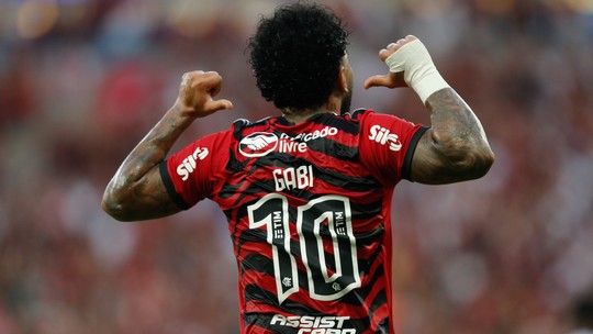 Camisa 10 do Flamengo deve ficar sem dono enquanto Gabigol a usar na Libertadores