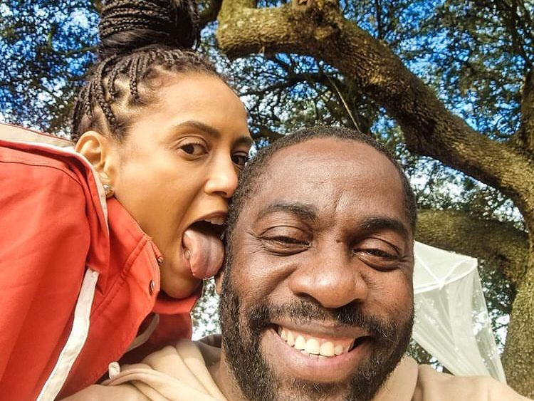 Taís Araujo lembra época em que decidiu não seguir o marido, Lázaro Ramos, nas redes: ‘Não precisava saber’ - QTU Questões do Universo