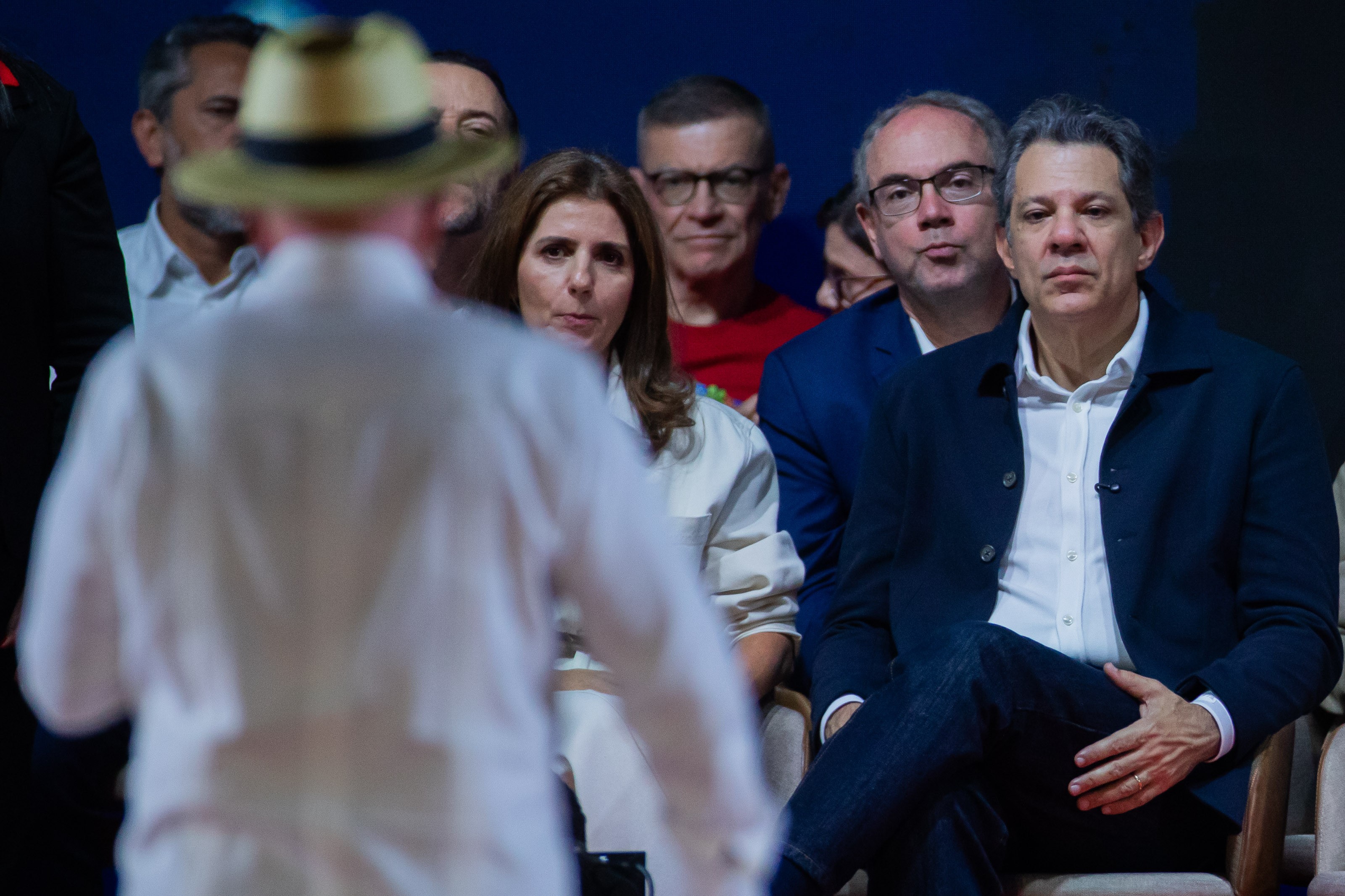 Haddad defende tirar 'laranjas podres' como solução para crise institucional do país